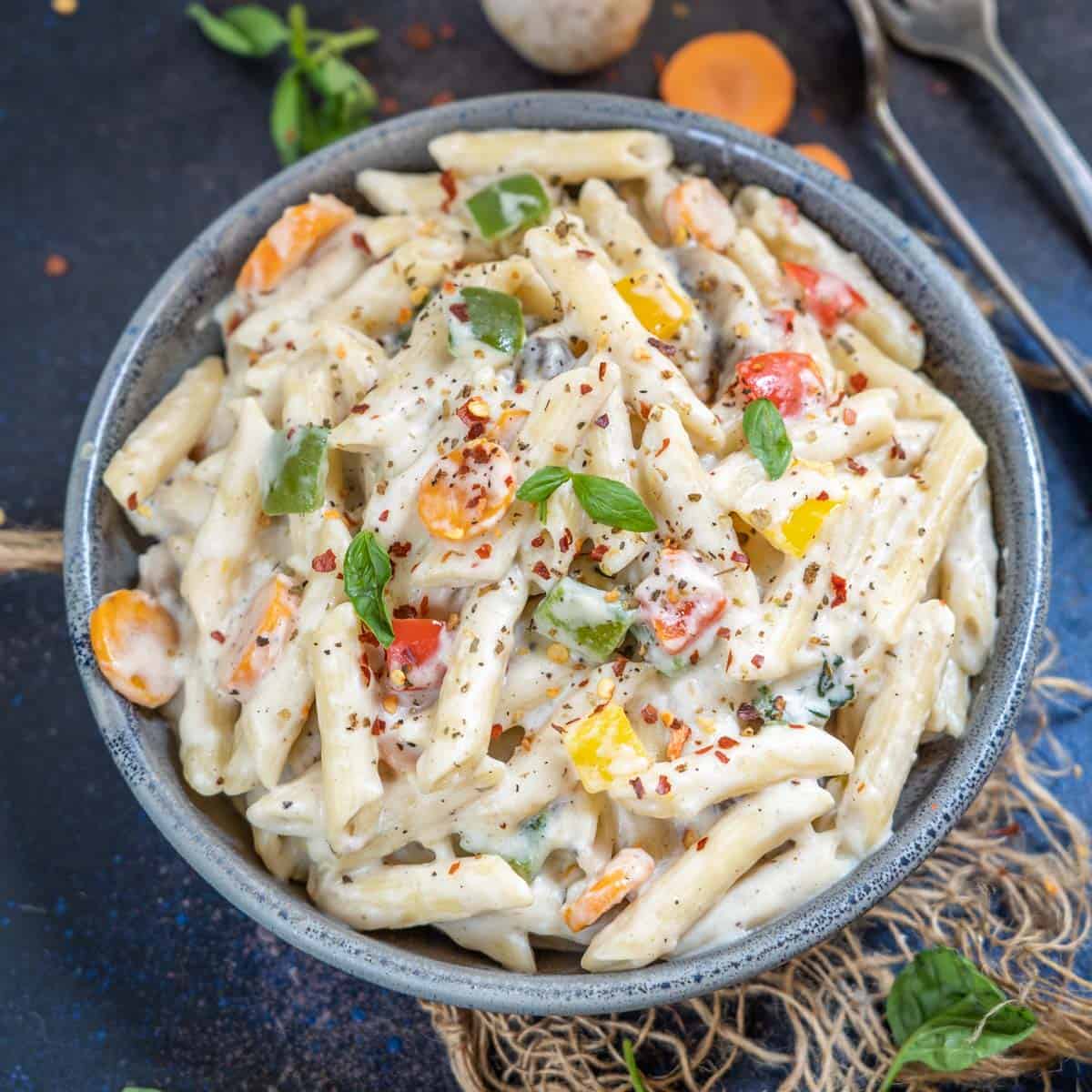 White Souce Pasta 